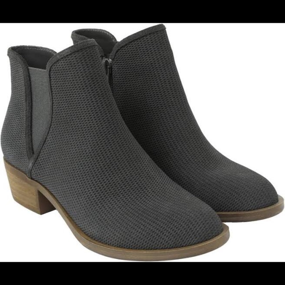 Kensie Woman’s boots (BRAND NEW)